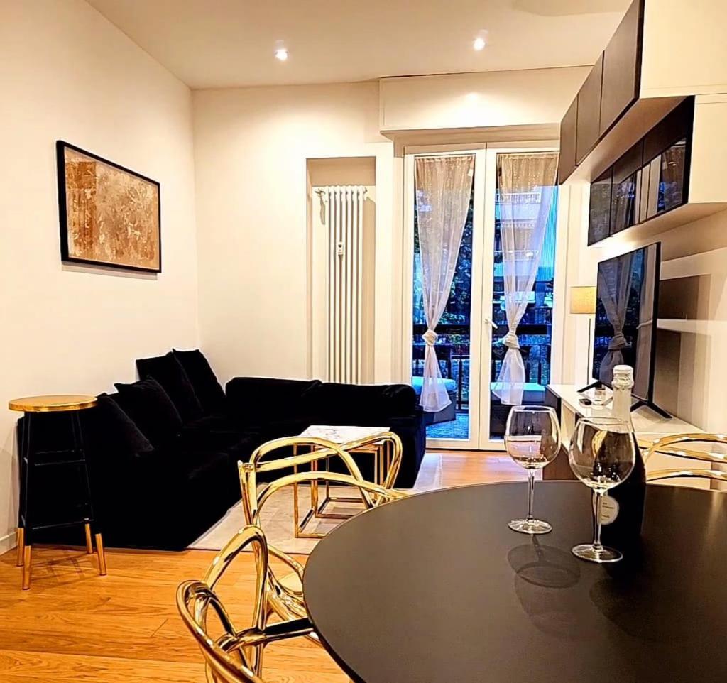 Cozy Apartment Between Sempione, City Life And Mico ! Mediolan Zewnętrze zdjęcie